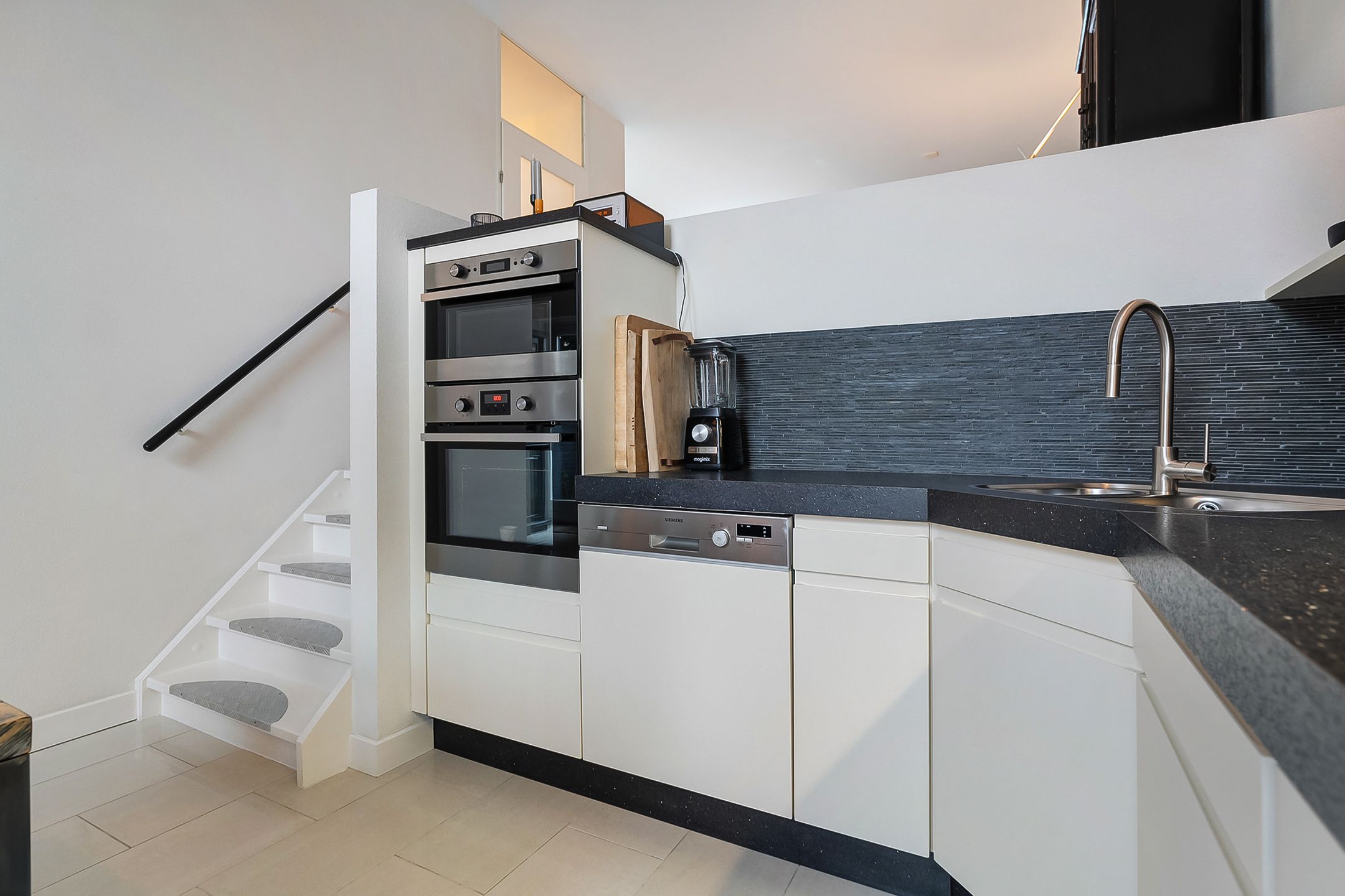 Foto 15 van Lisdodde 28