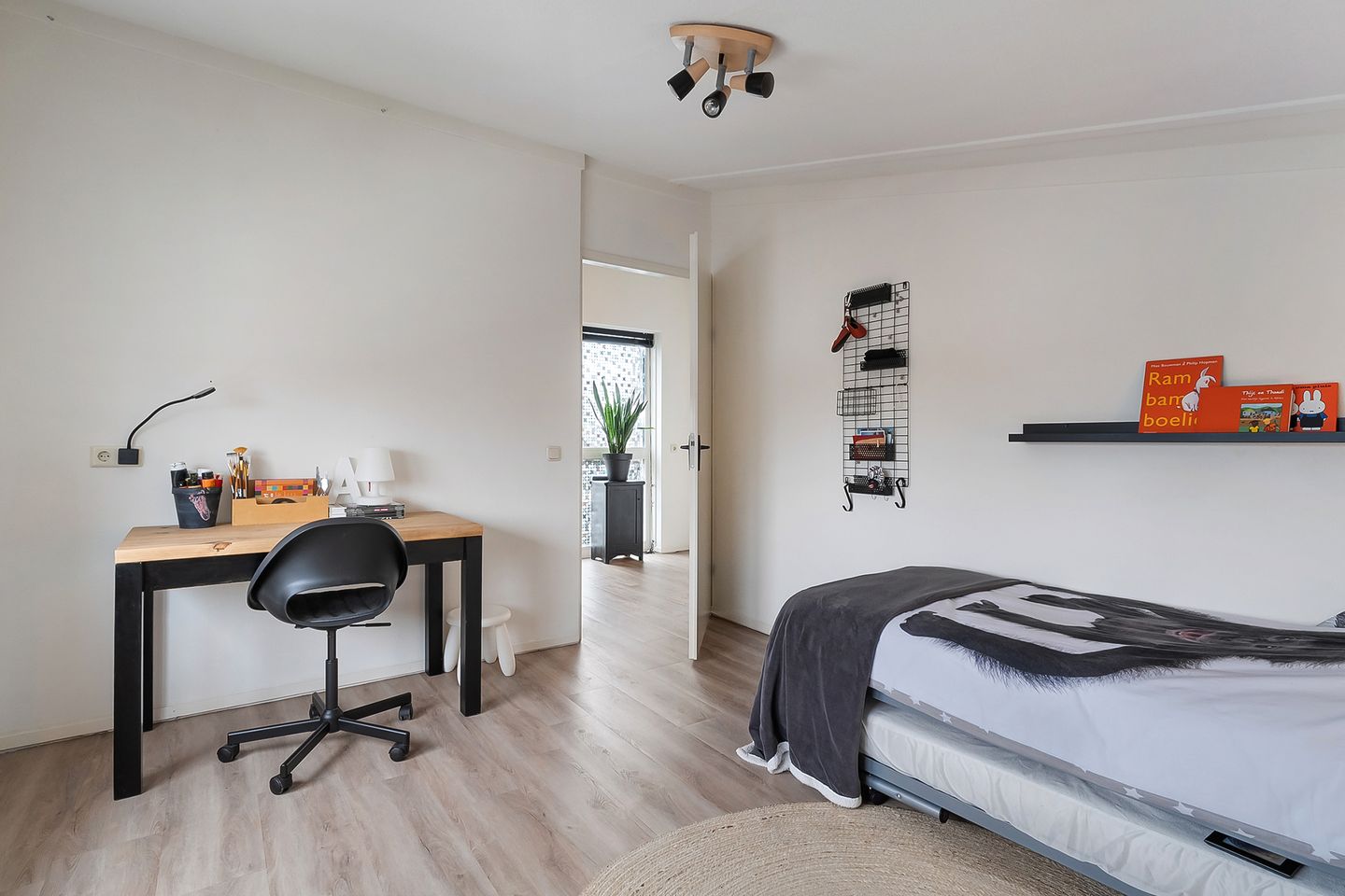 Foto 35 van Lisdodde 28