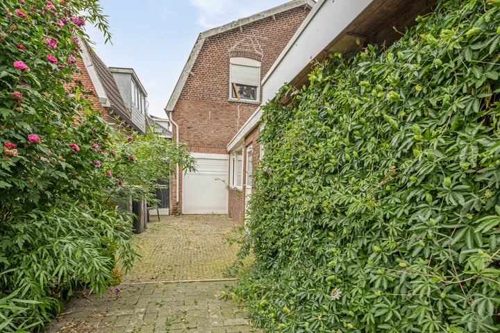 Bekijk foto 32 van Esstraat 70