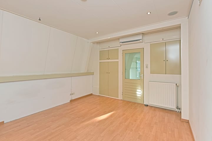 Foto 23 van Traaij 114