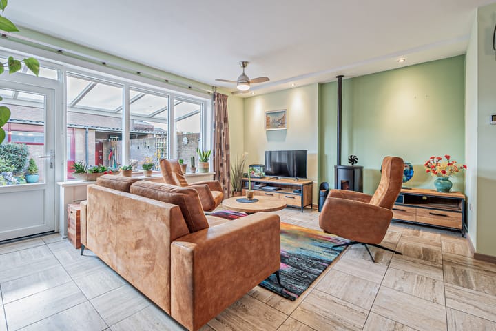 Foto 9 van Van Tussenbroekstraat 15