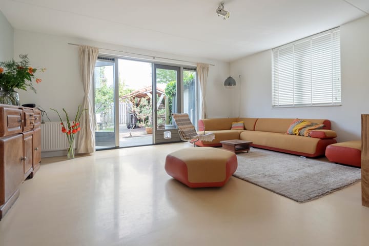 Foto 13 van Witte Ring 145