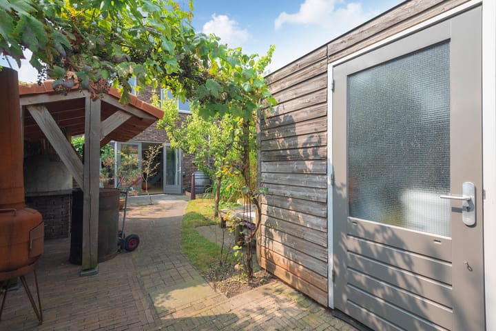 Foto 17 van Witte Ring 145