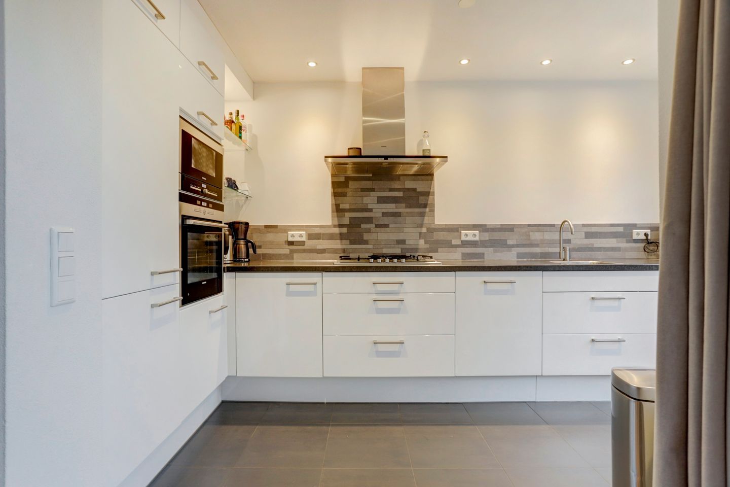 Foto 4 van Willy Sluiterweg 9