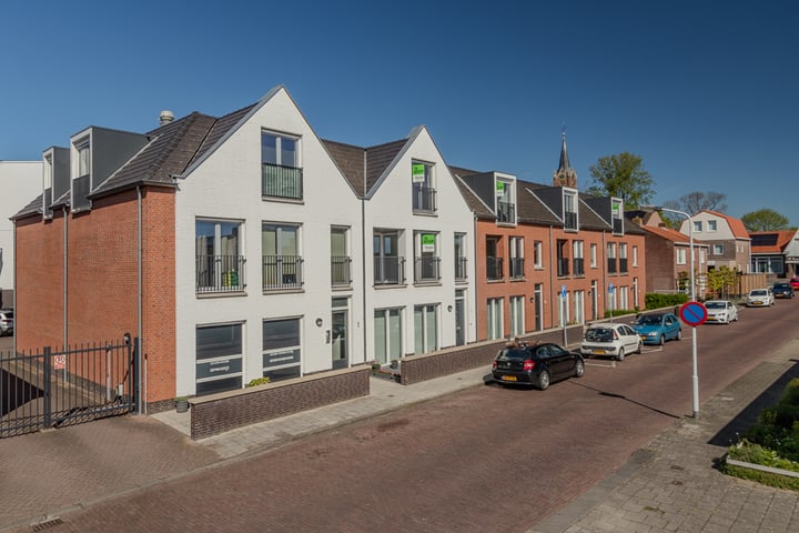 Bekijk foto 1 van Evertsenstraat 8-A