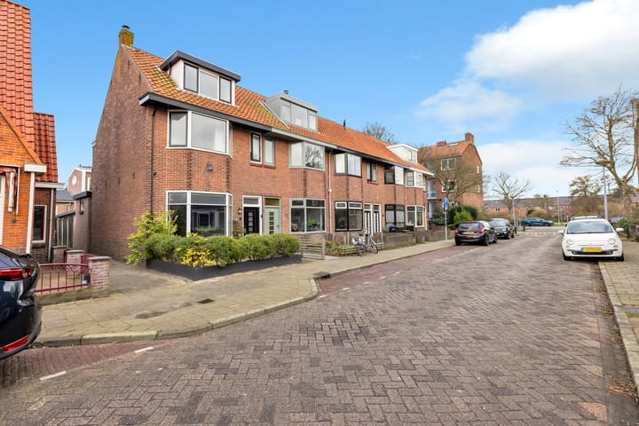 Foto 2 van Huygensstraat 8