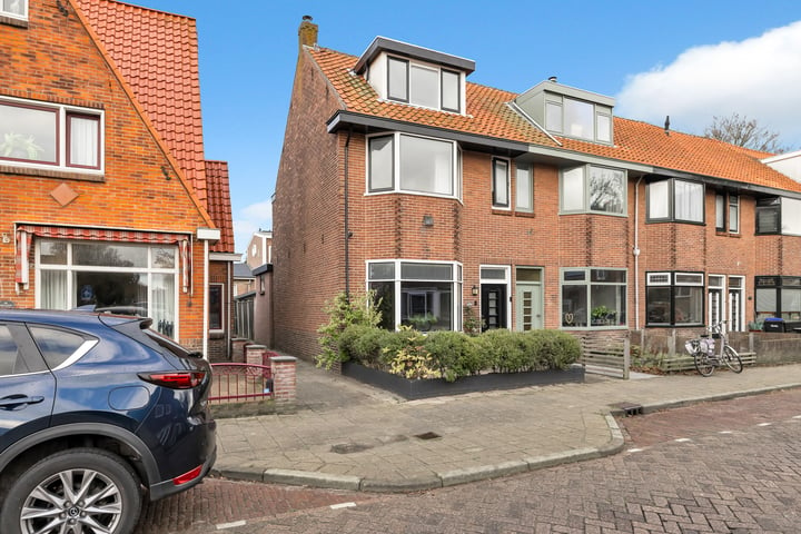 Bekijk foto 3 van Huygensstraat 8