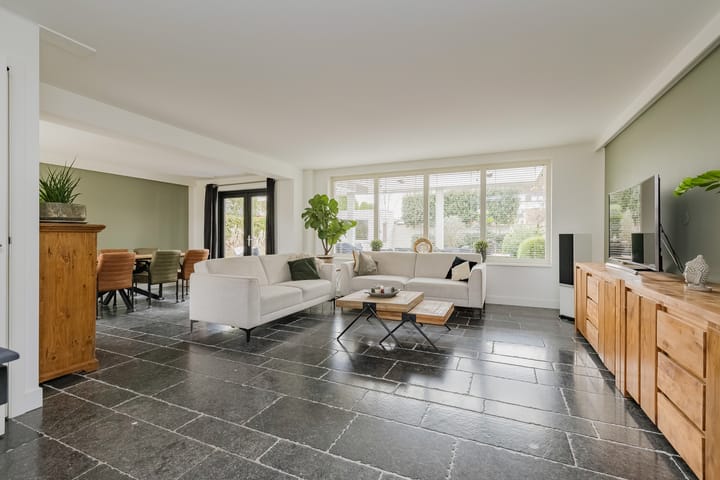 Foto 2 van Anna de Renessestraat 6