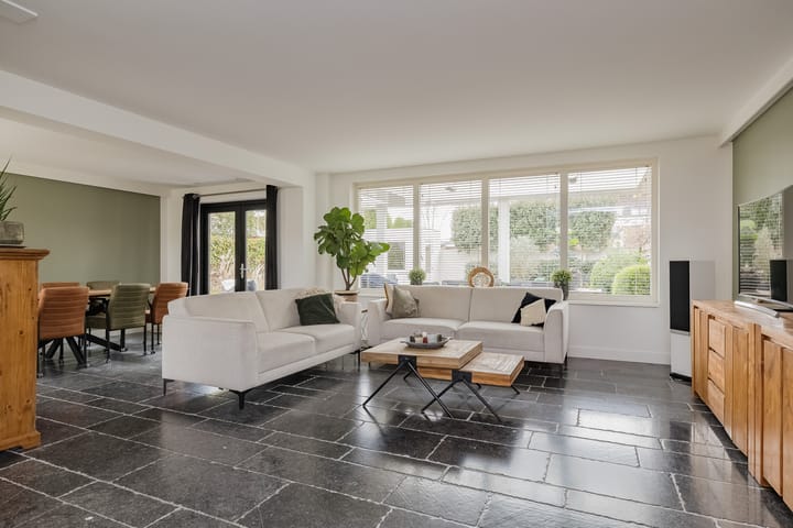 Foto 8 van Anna de Renessestraat 6