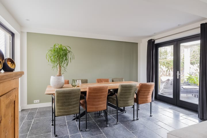 Foto 10 van Anna de Renessestraat 6