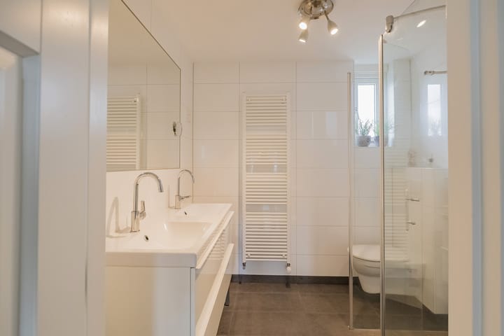 Foto 33 van Anna de Renessestraat 6