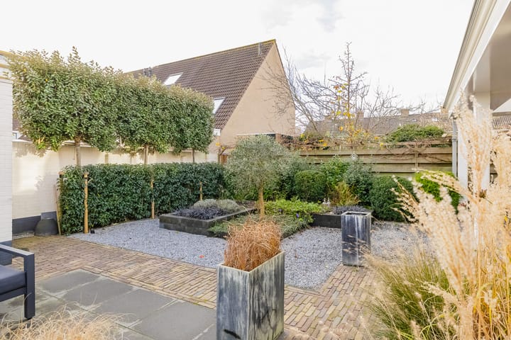 Foto 48 van Anna de Renessestraat 6