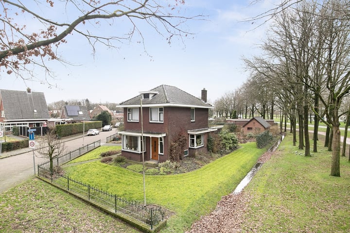 View photo 33 of Almelosestraat 48