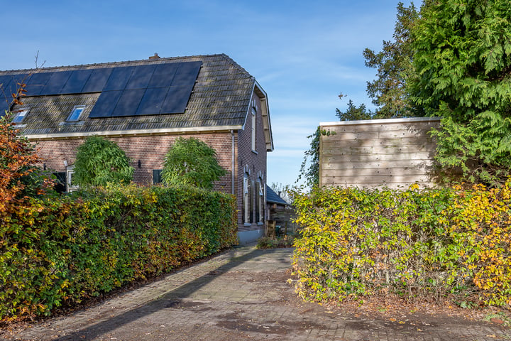 View photo 6 of Zaarbelinkdijk 3-B