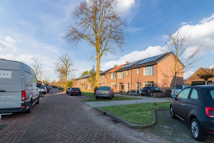 Foto 38 van Irenestraat 24