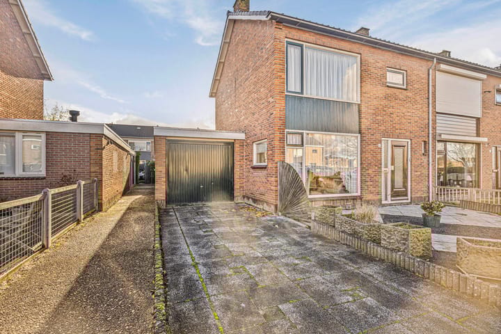 Foto 2 van Goudenregenstraat 9