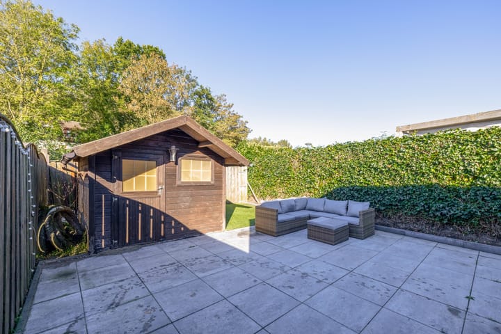 Photo 2 of Julianastraat 12