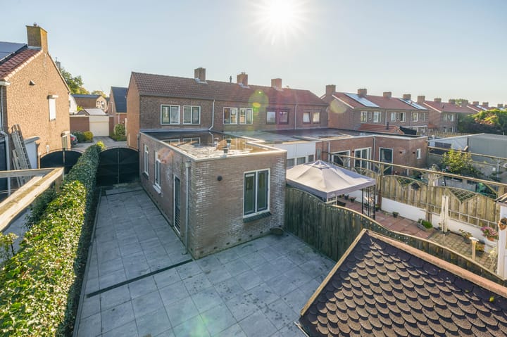 Photo 23 of Julianastraat 12