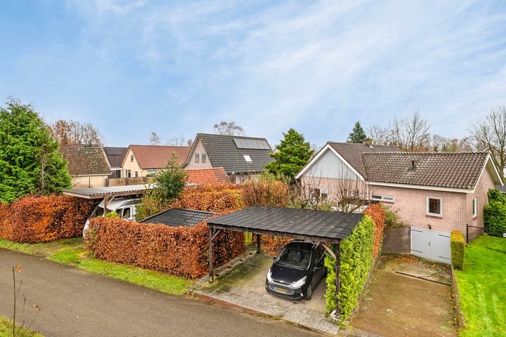 Photo 2 of Hullenweg 9