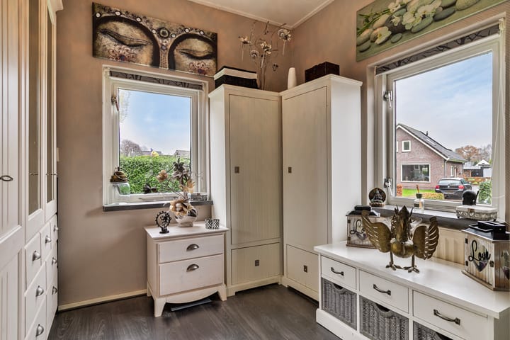 Photo 20 of Hullenweg 9