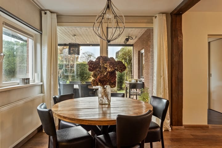 Foto 8 van Limburgstraat 16