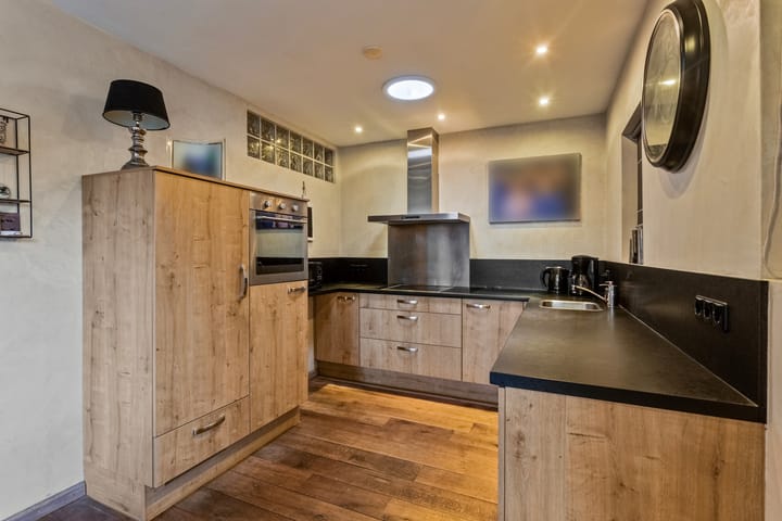 Foto 10 van Limburgstraat 16