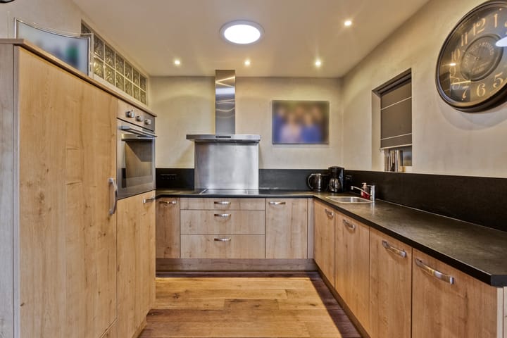 Foto 11 van Limburgstraat 16