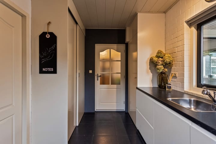 Foto 15 van Limburgstraat 16