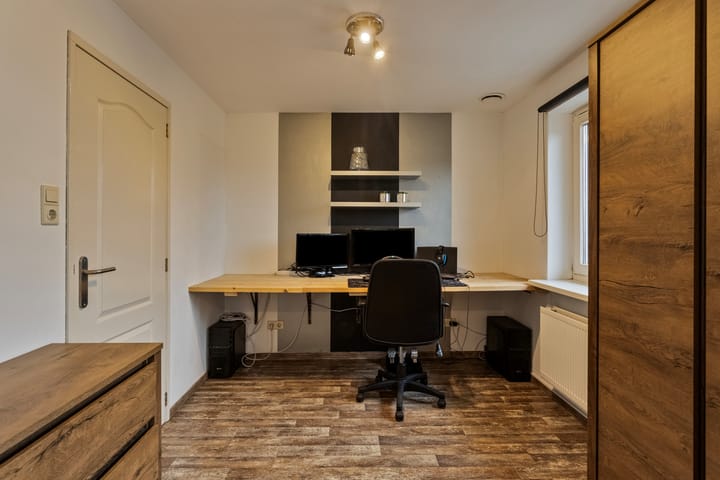 Foto 21 van Limburgstraat 16