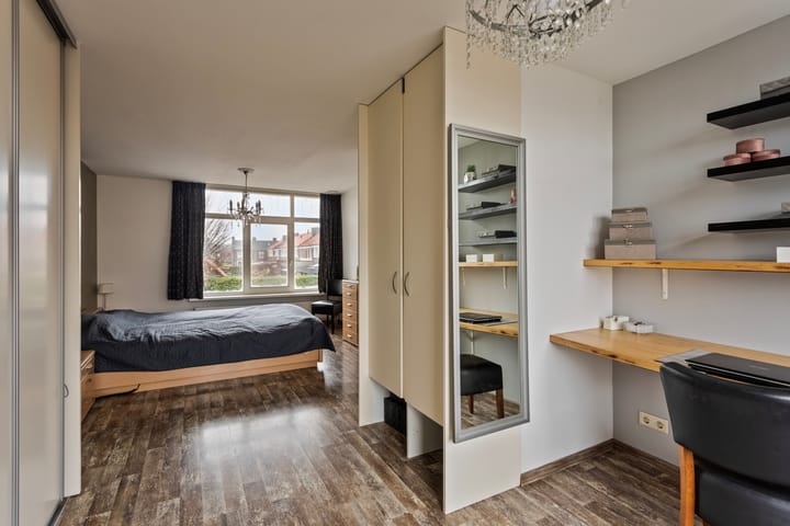 Foto 28 van Limburgstraat 16