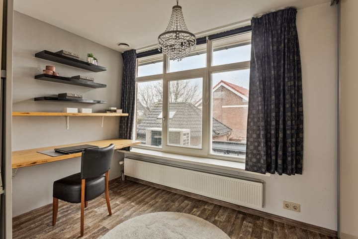 Foto 29 van Limburgstraat 16