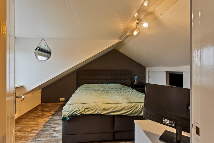 Foto 32 van Limburgstraat 16