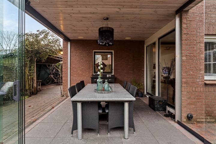 Foto 35 van Limburgstraat 16