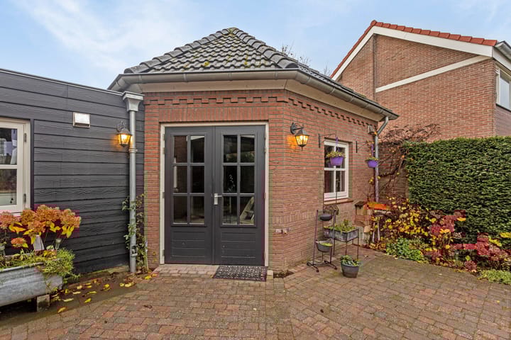 Foto 39 van Limburgstraat 16