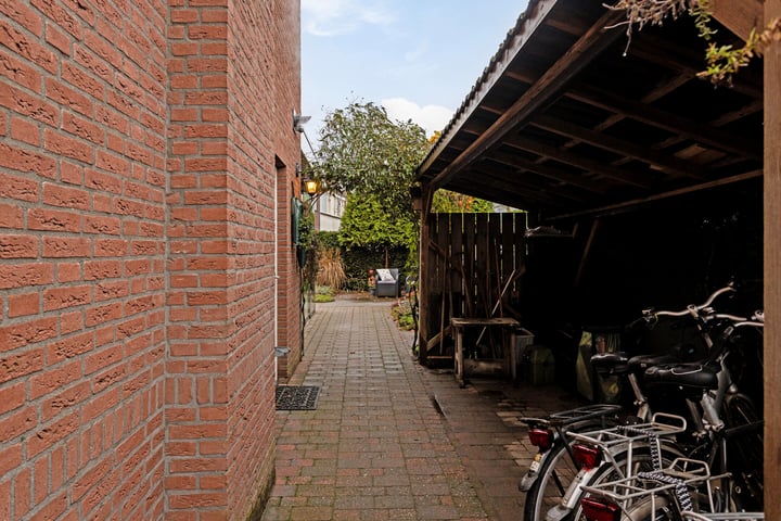 Bekijk foto 53 van Limburgstraat 16