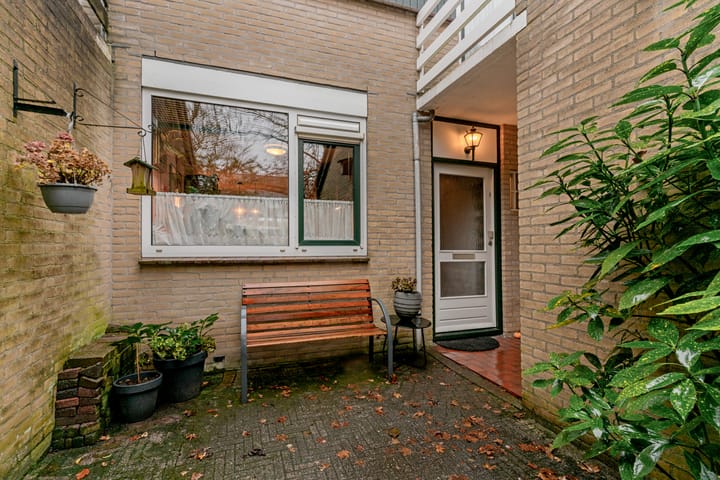 Foto 2 van Lijndraaier 136