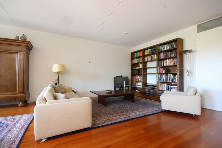 Photo 3 of Raadhuislaan 30