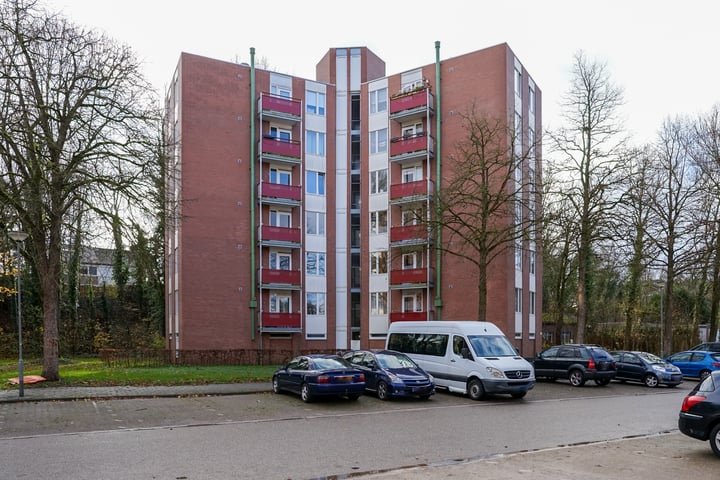 View photo 1 of Berghofstraat 38