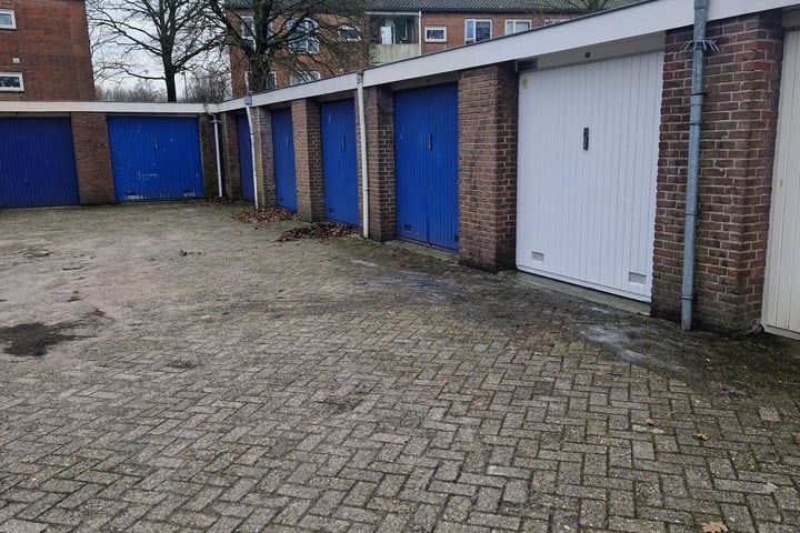 View photo 8 of Bachweg 78-6