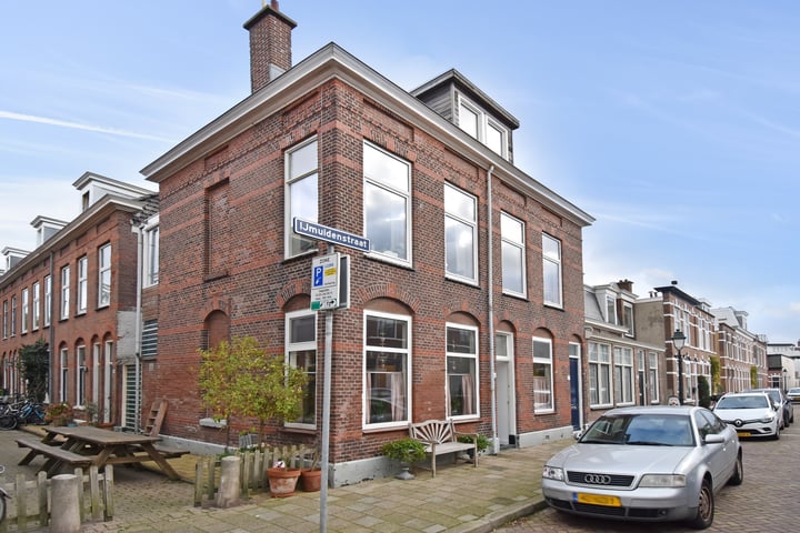 Bekijk foto 1 van IJmuidenstraat 116