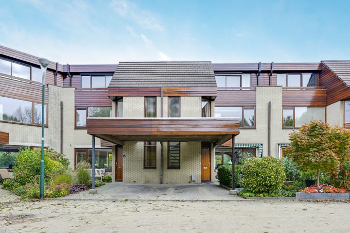 Foto 4 van Valkeniersborch 18