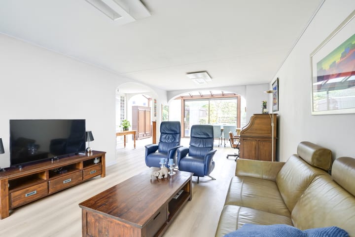 Foto 8 van Valkeniersborch 18