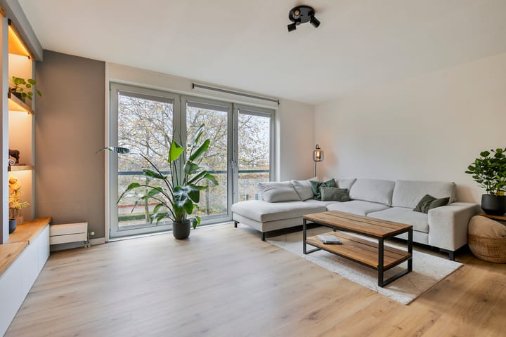 Photo 2 of Pandora 33