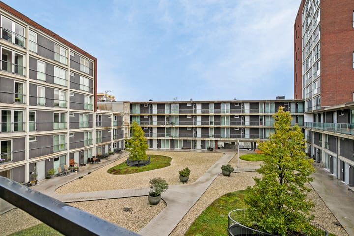 Photo 30 of Pandora 33