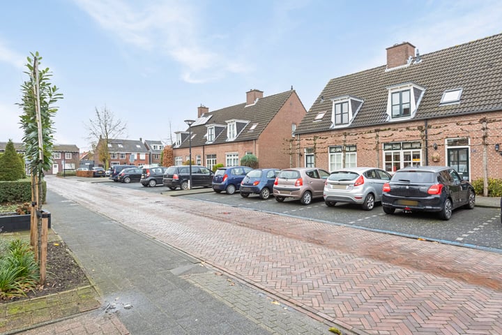 View photo 34 of Kloosterstraat 76