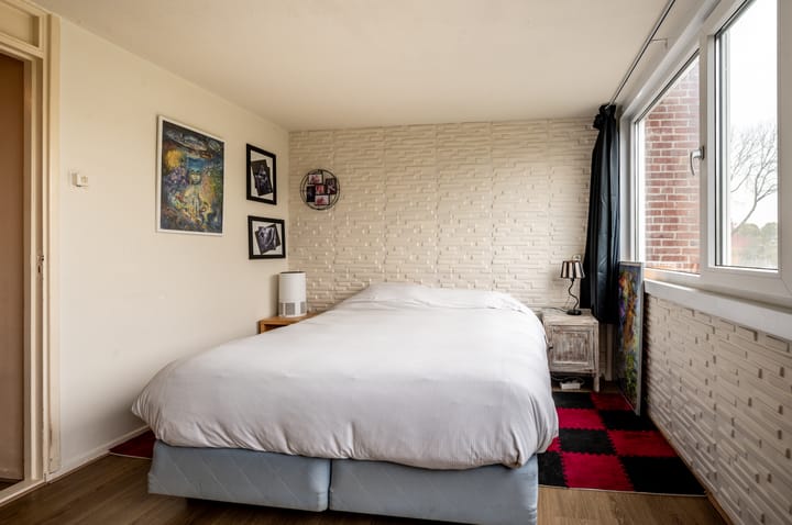 Photo 11 of Steile Bank 8