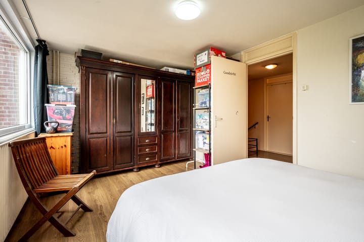 Photo 12 of Steile Bank 8