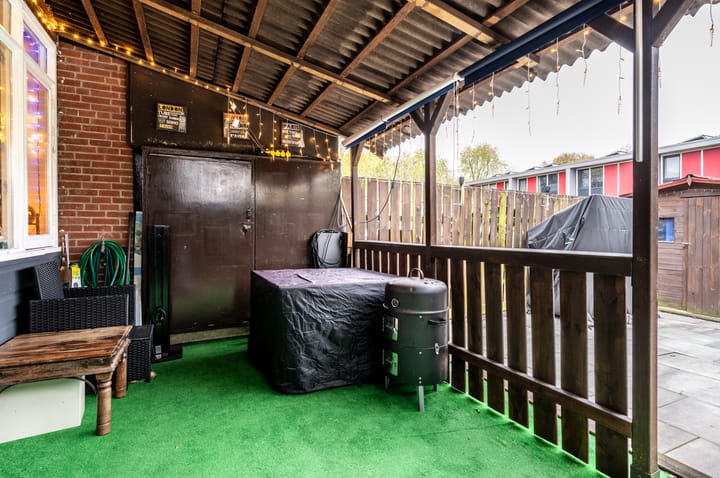 Photo 21 of Steile Bank 8