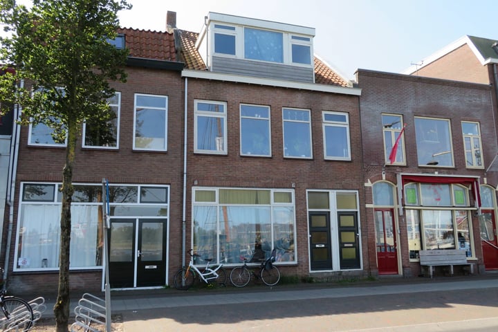 Bekijk foto 2 van Zuidstraat 68