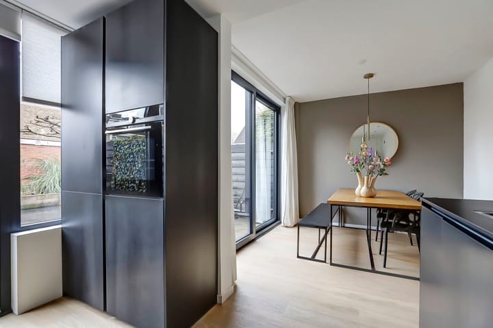 Photo 17 of Mauritsstraat 34